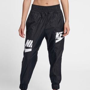 Nike Windrunner Pants